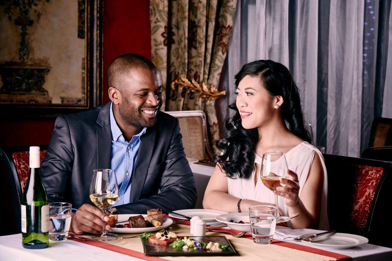 Peermont Metcourt Suites At Emperors Palace Kempton Park Extérieur photo