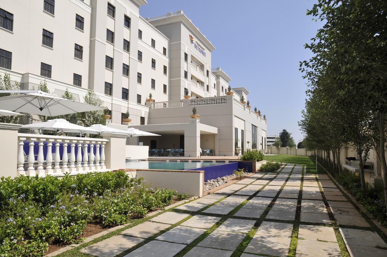 Peermont Metcourt Suites At Emperors Palace Kempton Park Extérieur photo